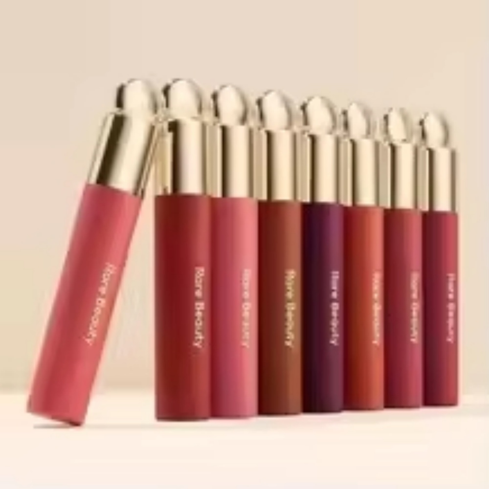 Rare Beauty Love Joy Liquid Bl - đánh giá và giá Lip Gloss Plumping